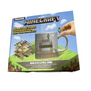 Paladone Minecraft Game Build A Level 11oz Coffee Mug NEW w/Game Themed Gift Box